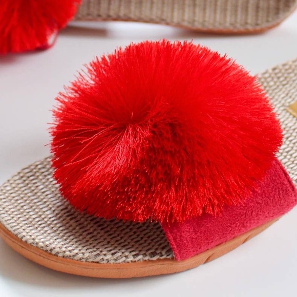 NEW! LA-a SOLE Seafoam Blue Fringe Playful Unique Pom Pom Sandals 8 9 - Picture 8 of 13